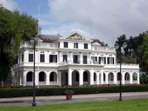 15 mejores lugares para pasarse en Surinam