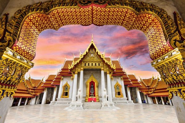 14 lugares mejor calificados para pasar revista en Tailandia
