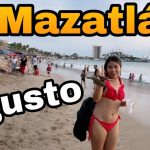 Mazatlán en agosto playa y paseo marítimo durante las vacaciones de verano