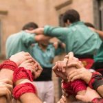 Costumbres catalanas que conocer para una experiencia tradicional en Barcelona