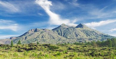 Escala el volcán Batur