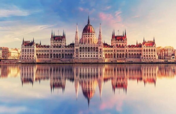 Los 6 monumentos históricos que debes visitar en Budapest