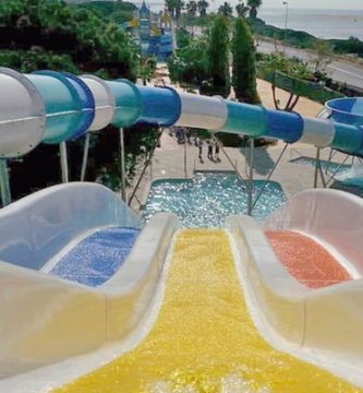 Aventúrate en hotel con parque acuatico en huelva: Lo que no te puedes perder.