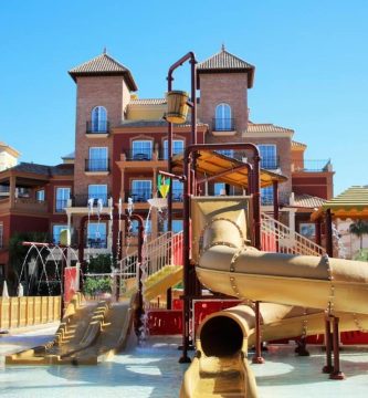Explorando hotel para niños Malaga Una experiencia única y emocionante.