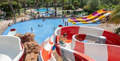 Aventúrate en hotel Torremolinos con toboganes: Lo que no te puedes perder.